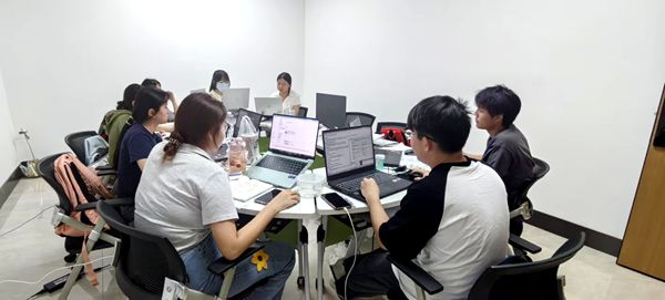 我校全力升級(jí)數(shù)字內(nèi)容制作服務(wù)，構(gòu)建未來(lái)教學(xué)新生態(tài)